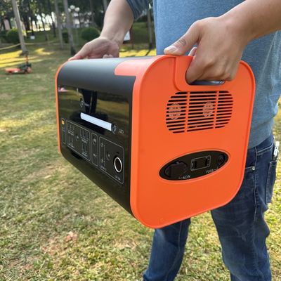 AT22 220V Puissance portable 2200W Pique 4400W Batterie au lithium pour le camping et les urgences