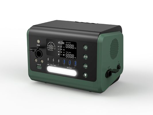 Une centrale solaire portable de 600 watts et une charge sans fil de 15 watts