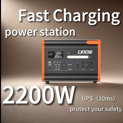 Une centrale solaire portable de puissance maximale de 4400 W avec protection BMS et onde sine pure