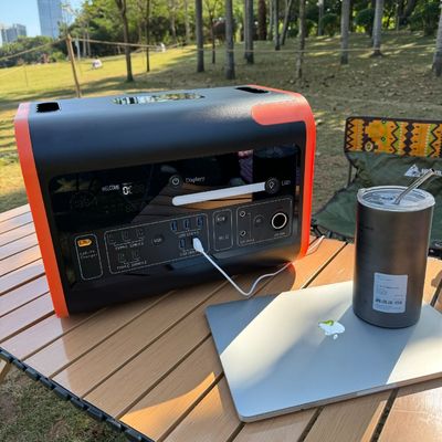 LiFePO4 Type de sortie Générateur solaire portable de 2000 W 2200 W Station solaire pour la maison