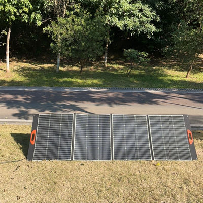 Panneaux solaires pliables pour camping à 300 W