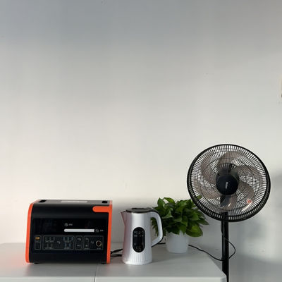 Station électrique portable avec charge rapide bidirectionnelle et forme d'onde de sortie de l'onde sinusoïdale pure CA