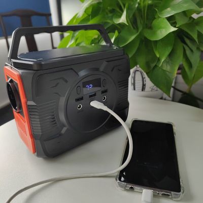 Générateur solaire portable de 200 W avec USB1/USB2 à l'exportation et une capacité nominale de 173 wh