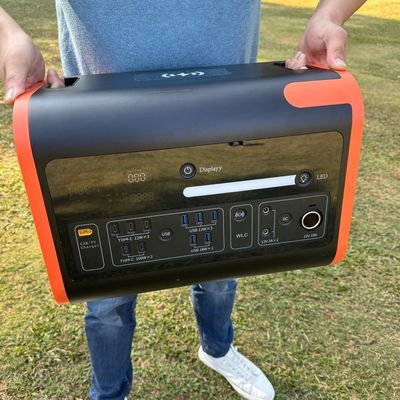 Générateur solaire à ondes sinusoïdes pures de 2200 W avec batterie au lithium fer phosphate