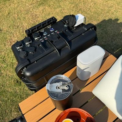 Générateur solaire portable à batterie au lithium ternaire