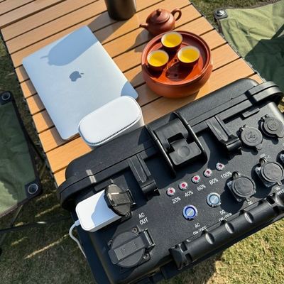 Centrale électrique noire de 6 kW ABS alliage alimentation électrique portable extérieure pour les aventures en plein air