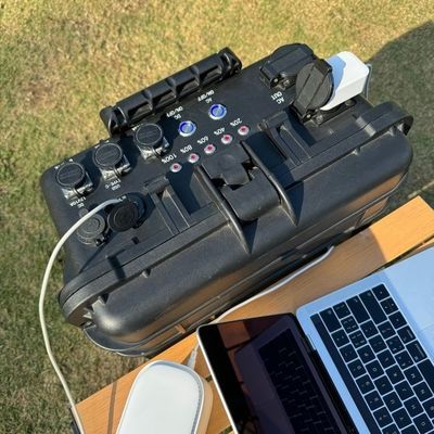 Boîte à barres pour camping en plein air Temps de charge d'urgence 6-7h USB/Type-C 18W Max