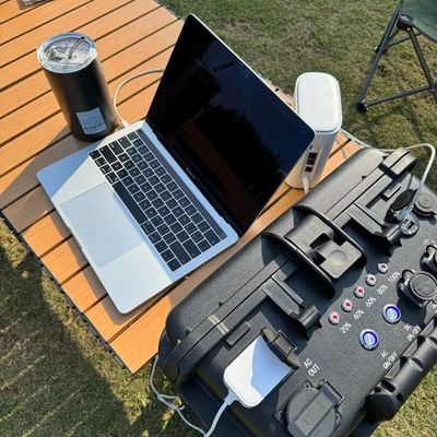 Générateur solaire portable à pile au lithium LiFePO4 de 8000 W de puissance maximale pour les activités en plein air