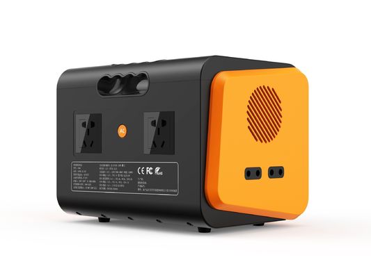 Générateur solaire portable de 600 W pour le camping Chargement sans fil AC/230