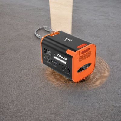 LiFePO4 Cellule de batterie de type 220V Sortie centrale électrique portable pour pique-nique et urgence