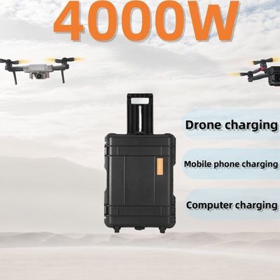 Tous les panneaux solaires 4000W compatibles chargés dans une centrale électrique portable Uav