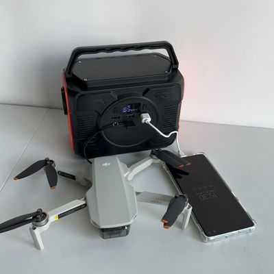 Appareil d'alimentation électrique mobile portable en extérieur 200W Station électrique portable avec LED