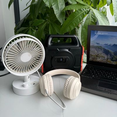 Générateur de stockage d'énergie à haute puissance de 300 W pour balcon RV avec éclairage LED