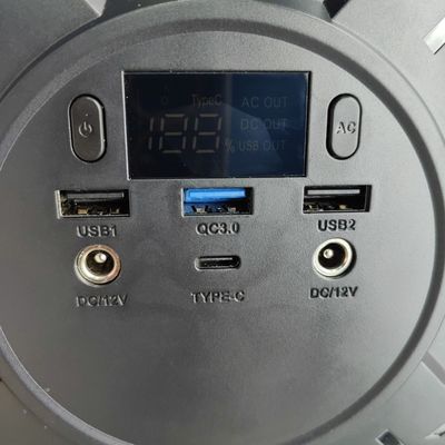 Une centrale électrique portable à sortie CA de 200 W avec une capacité de batterie de 48000 mAh