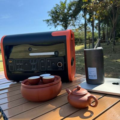 Système de stockage d'énergie de 2200 W Générateur solaire portable avec alimentation en continu