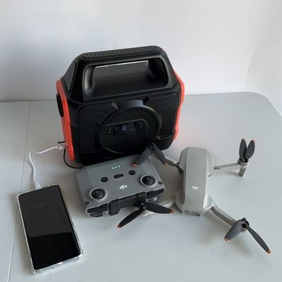 Banque de recharge portable à batterie au lithium à l'intérieur/à l'extérieur 300W/288W