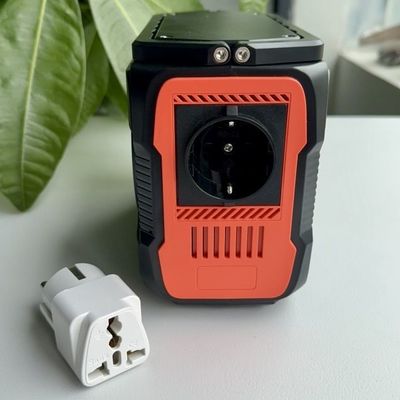 Station solaire portable de 200 W avec LED Light AC Puissance de sortie 5V-20V/2A Entrée d'adaptateur