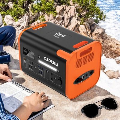 Station électrique portable en extérieur avec inverseur d'onde sinusoïdale pure et toutes les prises de sortie CA