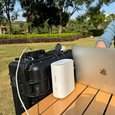 Station solaire de camping portable de 3000 W avec inverseur d'onde sinusoïdale pure et batterie LiFePO4