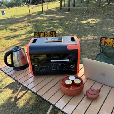 LiFePO4 2200W AT22 centrale solaire portable pour l'approvisionnement en énergie de secours dans le camping