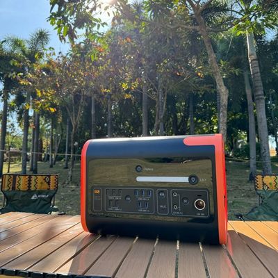 États-Unis prise AC 2200W centrale électrique portable essentielle pour les aventures en plein air