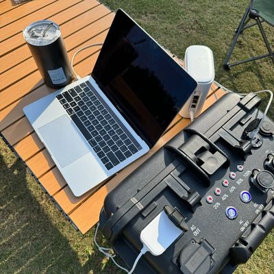 ST-60 centrale solaire à batterie au lithium rechargeable portable avec une charge de 6 à 7 heures