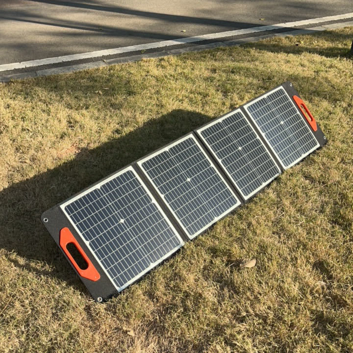 Banque d'énergie solaire extérieure imperméable à l'eau et à la poussière Panneau photovoltaïque 300W pour échantillons
