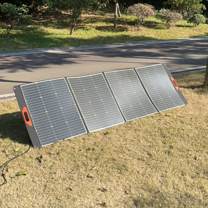 60W 100W 120W 200W 300W 400W Panneaux solaires au silicium monocristallin Noir et abordable