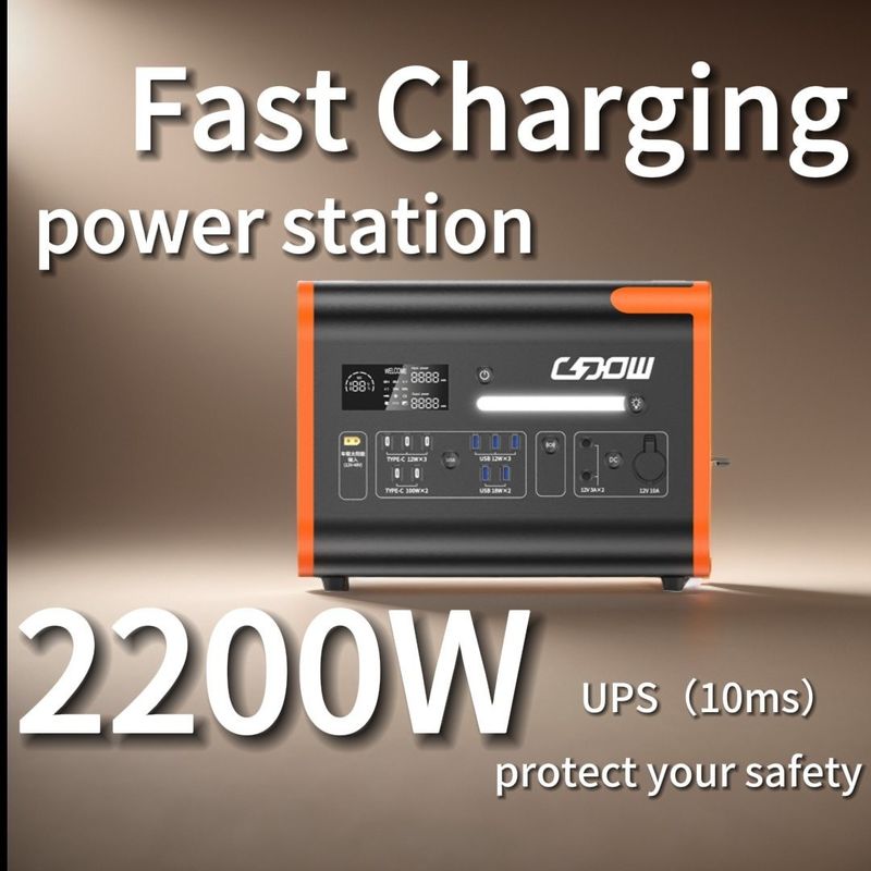 Une centrale solaire portable de puissance maximale de 4400 W avec protection BMS et onde sine pure