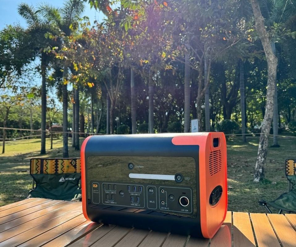 1800W 2000W 2200W centrale électrique portable 2kw avec batterie au lithium LiFePO4 AT22 Noir
