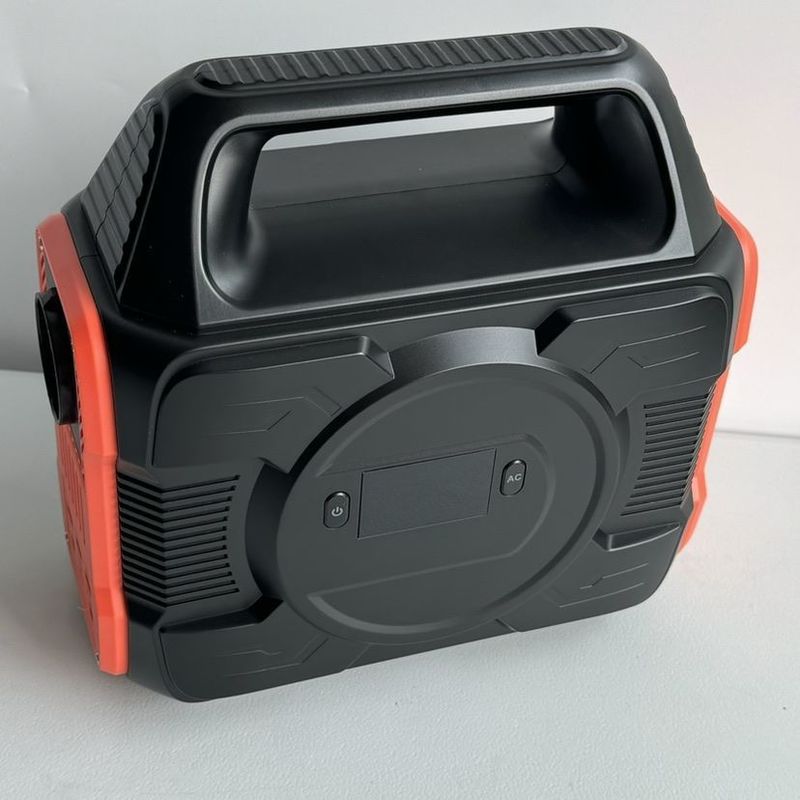 Générateur portable recyclable de 300 W de grande capacité pour le camping en plein air et la recharge de drones