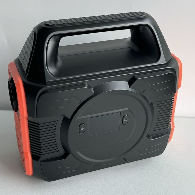 Générateur solaire de 300 W AC DC Chargement double USB de type C pour station de charge extérieure