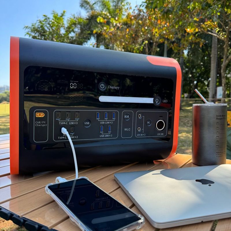 Station de secours à domicile en plein air 2200W Pure Sine Wave Portable Inverter Générateur solaire