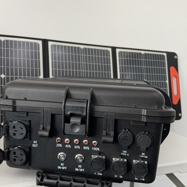 AC Pure Sine Wave Output 3000W Chargeur solaire portable Station électrique au lithium pour l'extérieur