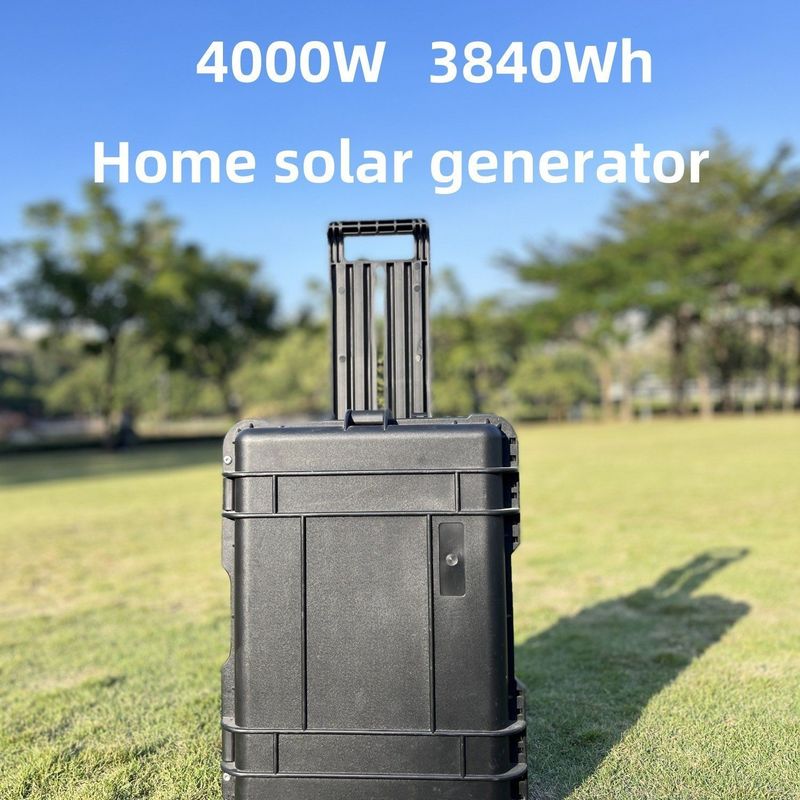 Stockage d'énergie en extérieur LiFePO4 Batterie 4000W Panneau solaire portable Station électrique de camping