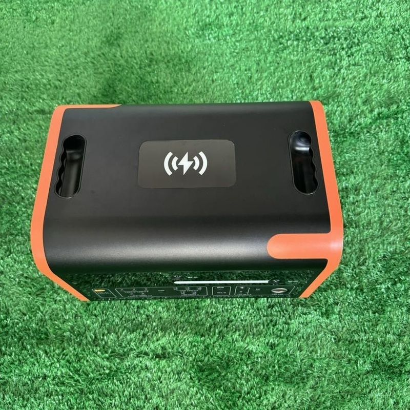 Générateur solaire portable à charge sans fil LiFePO4 2200W pour centrale électrique d'urgence extérieure