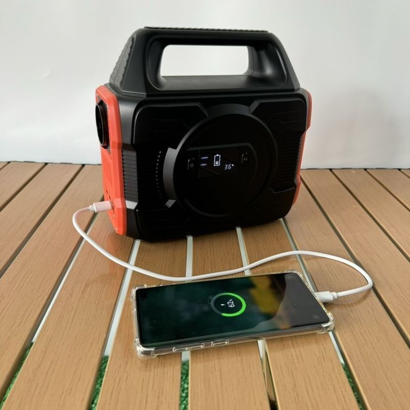 Station électrique portable de 300W Sortie AC/DC pour ménage extérieur 110V/220V
